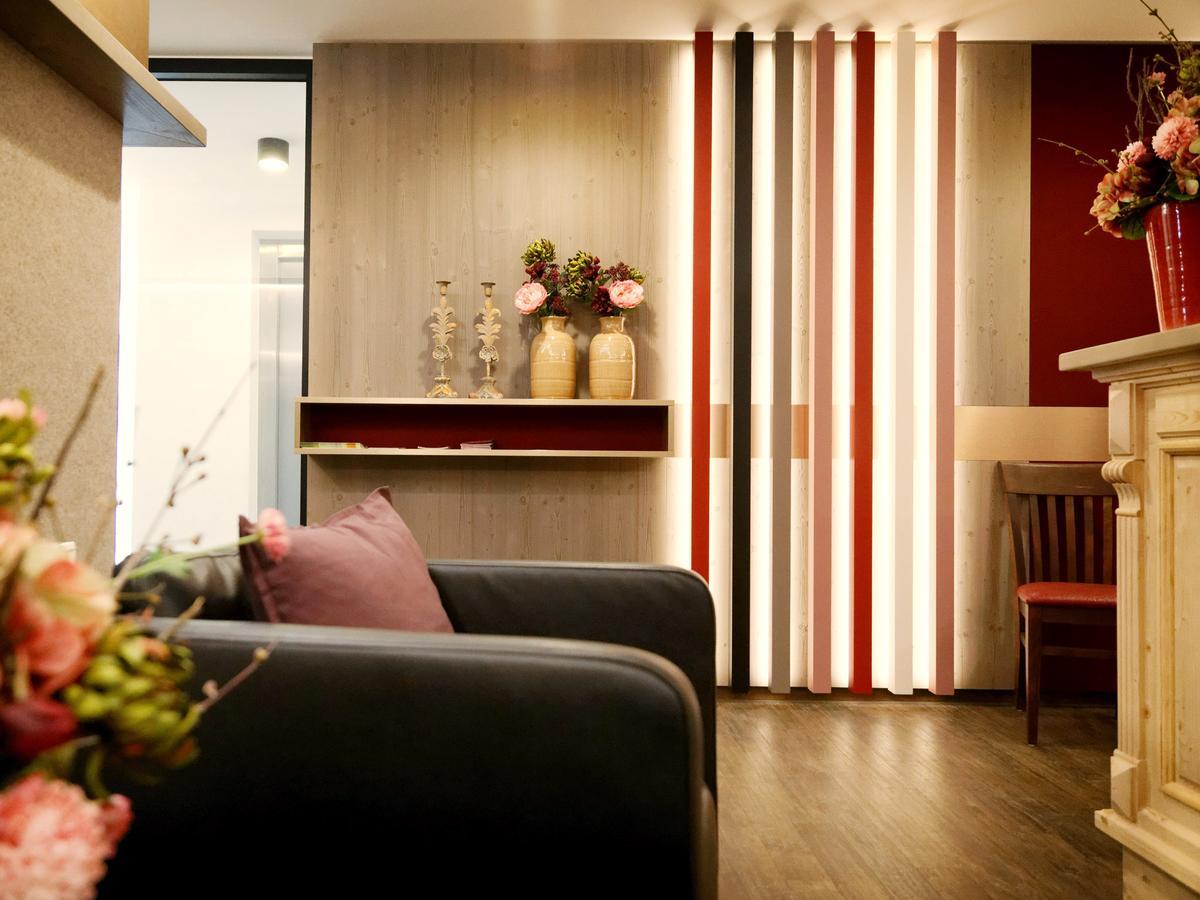 Stadthotel Kachelofen Krumbach Εξωτερικό φωτογραφία